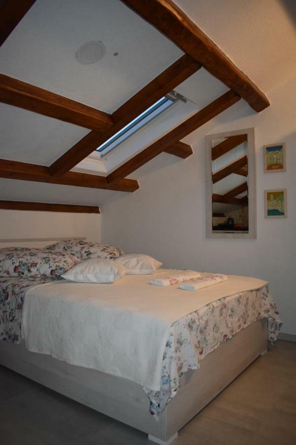 Dante Apartment Сплит Екстериор снимка